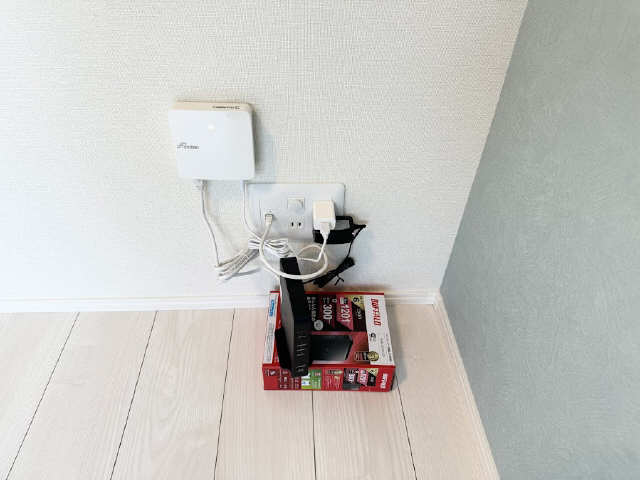 インターネット無料　モデム